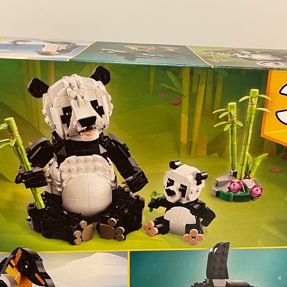 LEGO Creator 3in1 Panda Family Building Set - 31165 626Pcs 8+ NIB Sealed - Picture 8 of 11